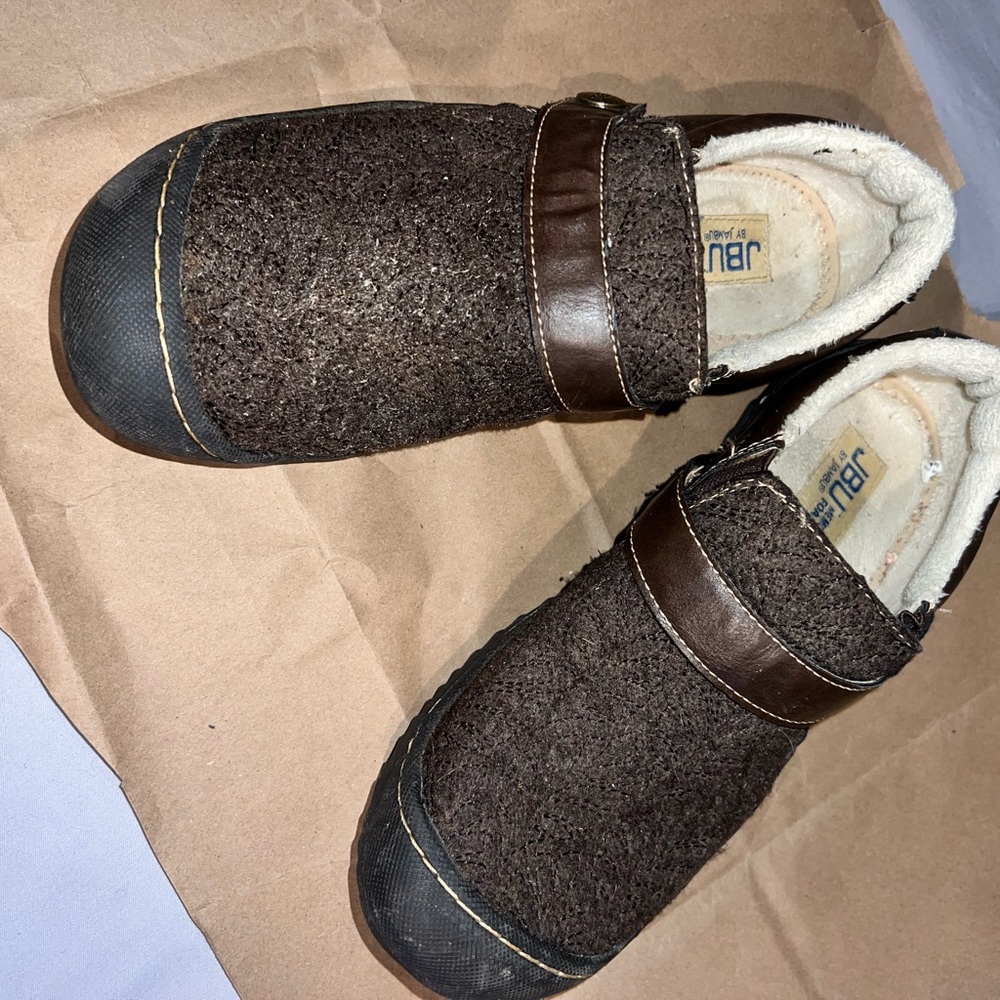 Jambu Brown and Cream Casual Shoes